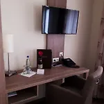מלון Brauereigasthof Dachsenfranz 3*
