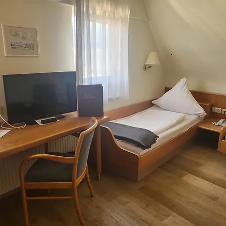 Brauereigasthof Dachsenfranz Отель